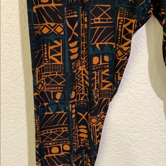 NWT Tall and Curvy LuLaRoe Leggings - Picture 4 of 4